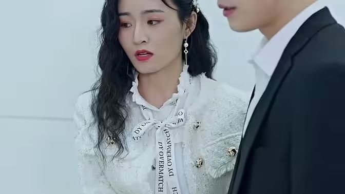 离婚后夫人她成了大佬第1-20集